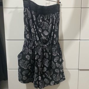 one-piece shorts (with pockets)